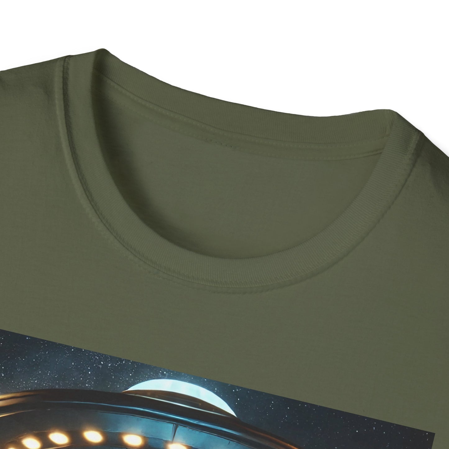 Retro Sci-Fi Unisex T-Shirt, Alien Design Shirt, Gift for Space Lovers, Cool Graphic Tee, Perfect for Sci-Fi Fans, Casual Wear